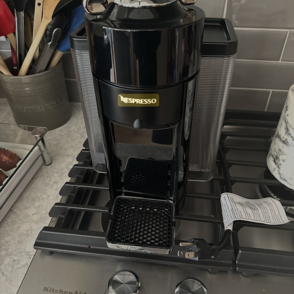 Nespresso Vertuo Glossy Black Coffee Maker
